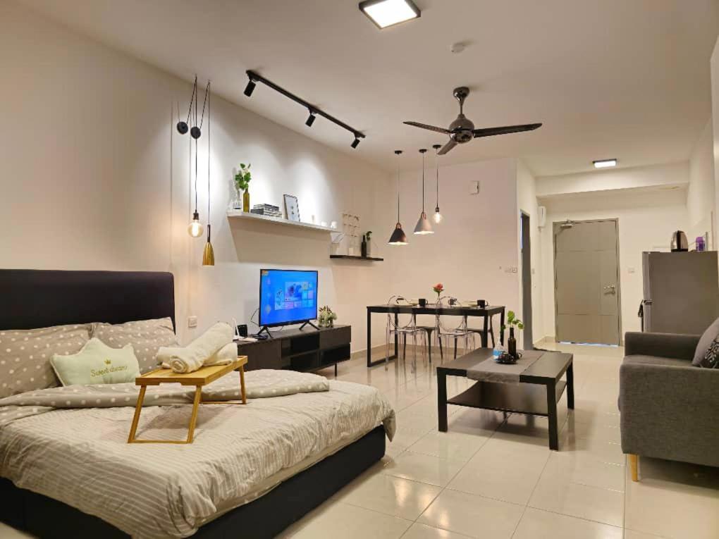 Tiara Imperio Studio 舒适和温暖环境适合情侣享受家的感觉 Kajang Esterno foto